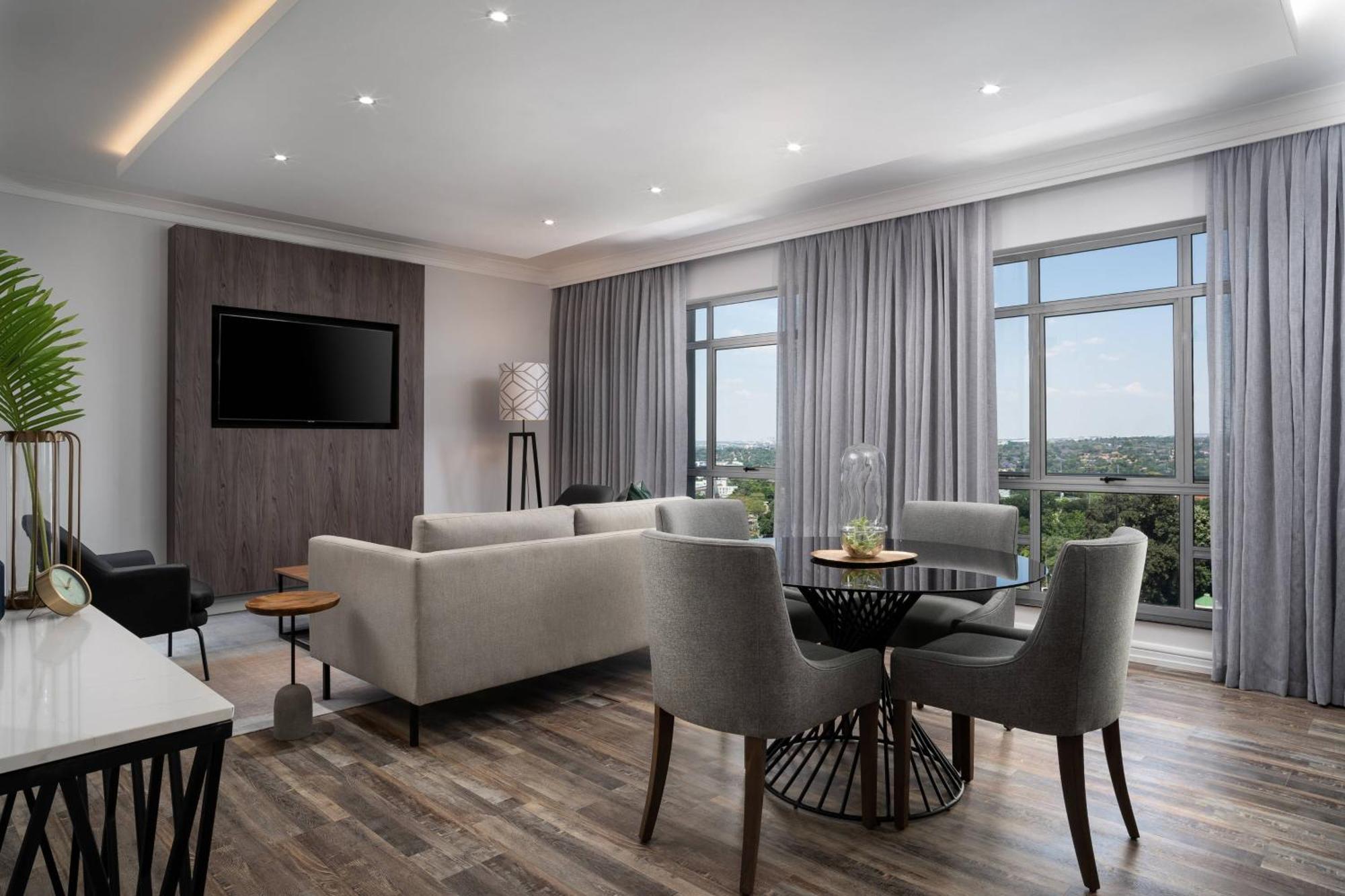 Protea Hotel By Marriott Johannesburg Wanderers Exteriér fotografie